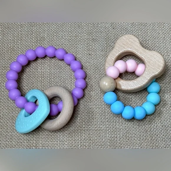 Wood Silicone Infant Teether Set Teething Rings Easy Grip Baby Toys Crunchy Mama - Picture 2 of 3